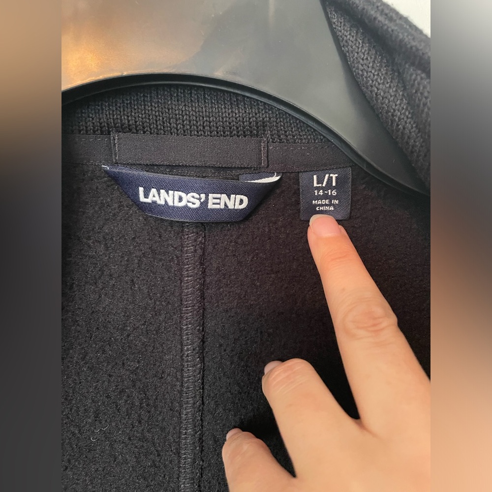 Lands’ End Women's Zip Up Black Fleece Coat - Picture 4 of 5